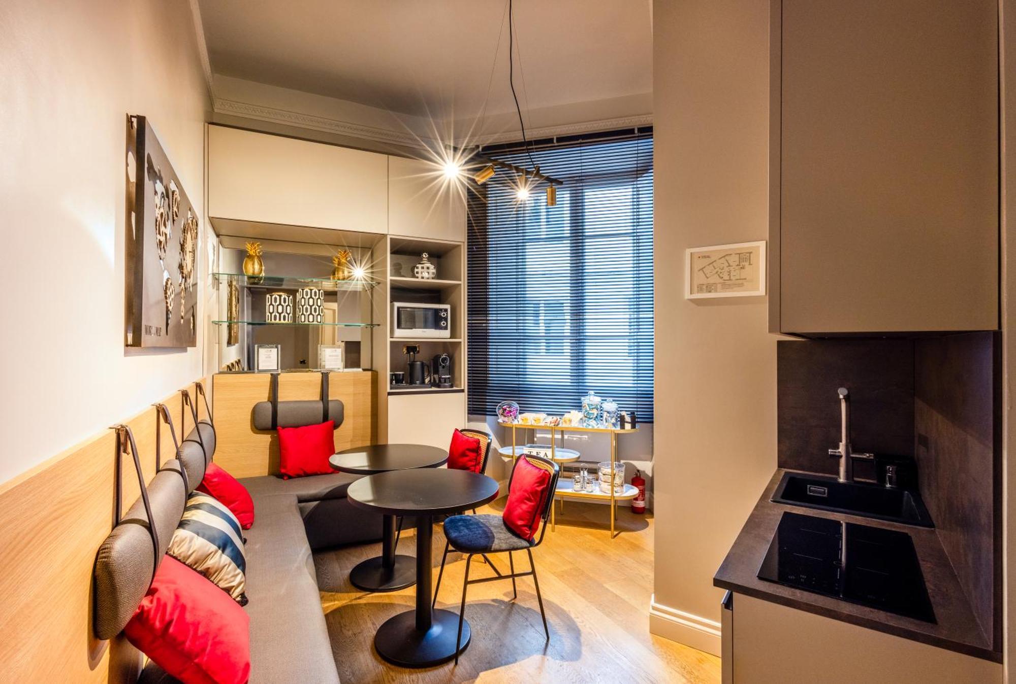 Mybedcavour Hotel Rome Bagian luar foto